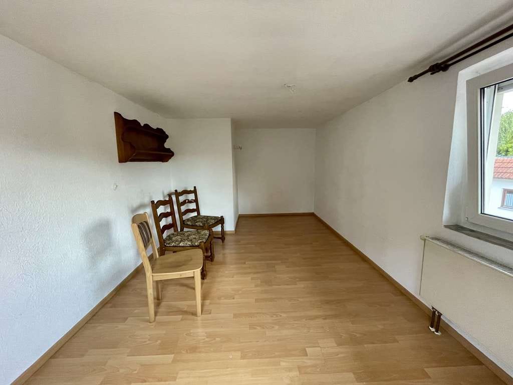 Immobilie in Vöhringen - Ihr Projekt: Einfamilienhaus mit  Scheune & Ausbaupotential! - Bild 3