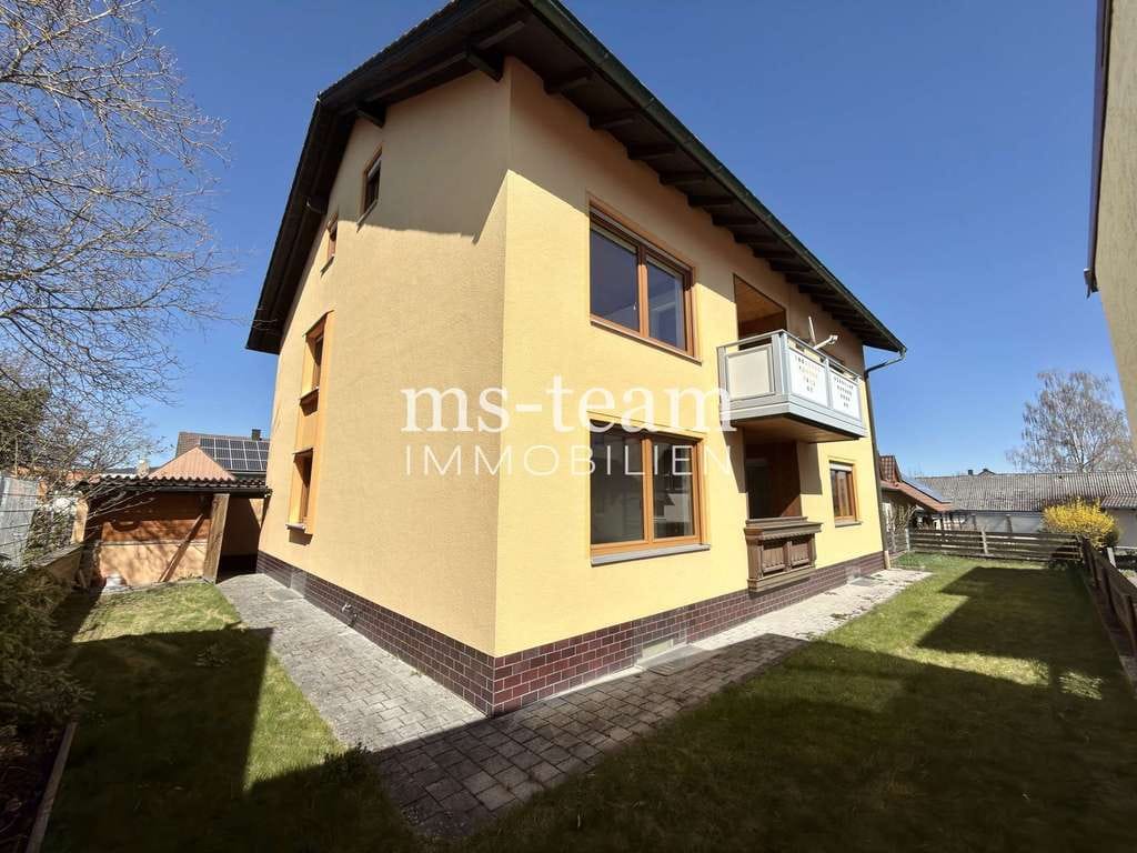 Immobilie in Schnaittenbach - Großzügiges, gut instandgehaltenes Zweifamilienhaus in ruhiger Lage - Bild 2