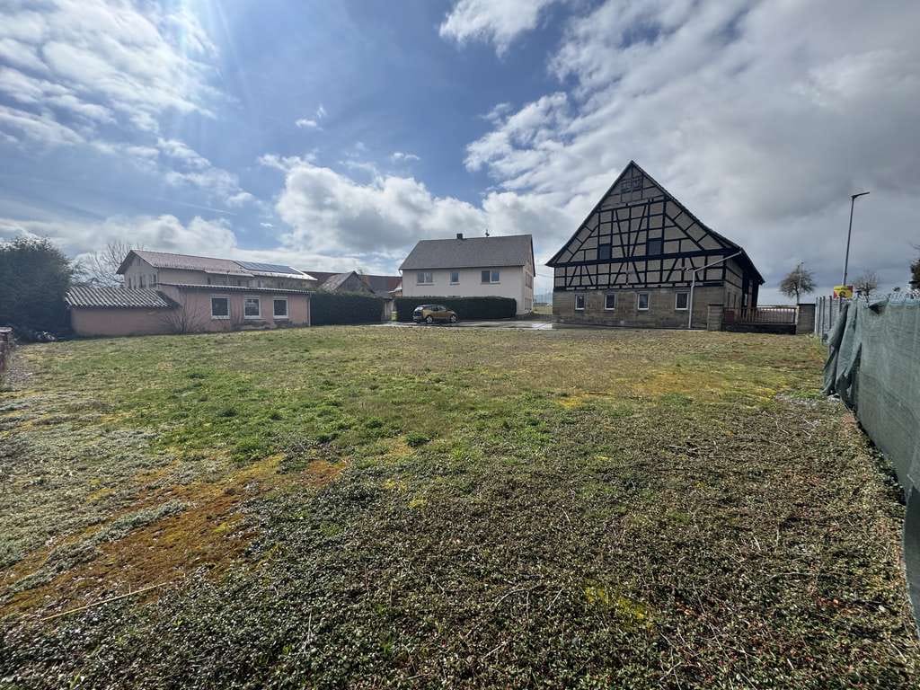 Immobilie in Kupferzell - Wohnhaus mit großen Scheunen, Nebengebäude und viel Platz für Ihr Gewerbe - Bild 0