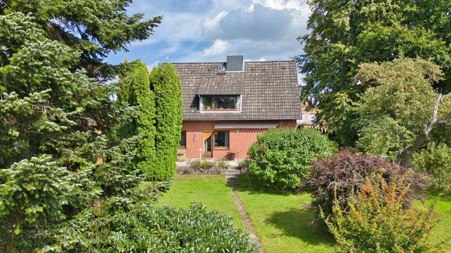 Immobilie in Brackel - Haus mit weiterem Baugrundstück in Brackel - Bild 0