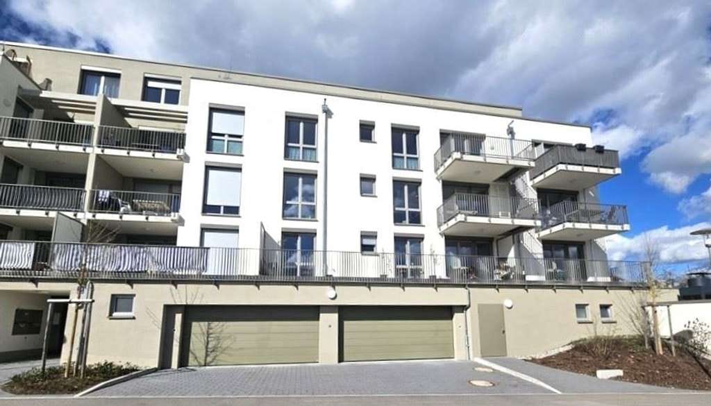 Immobilie in Syrgenstein - *Modern und energetisch top* Sonnige 3-Z.-Whg., Garage und Balkon mit Weitblick in Staufen  - Bild 0