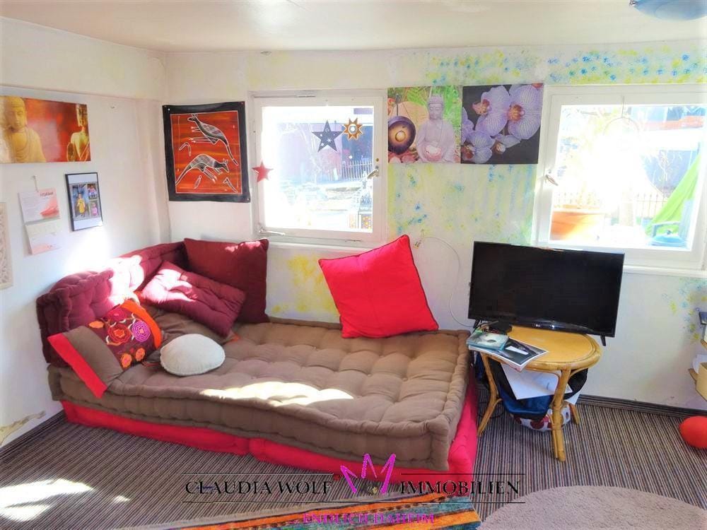 Immobilie in Insingen - *** CHARMANT UND INDIVIDUELL! Schönes Haus mit Nebengebäude in Insingen *** - Bild 2