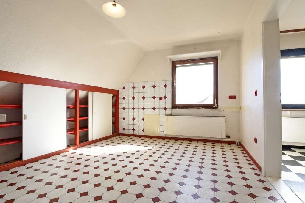 Immobilie in Katlenburg-Lindau - Großzügiges Ein-/Zweifamilienhaus mit weitläufigem Garten & vielseitig nutzbarem Nebengebäude - Bild 3