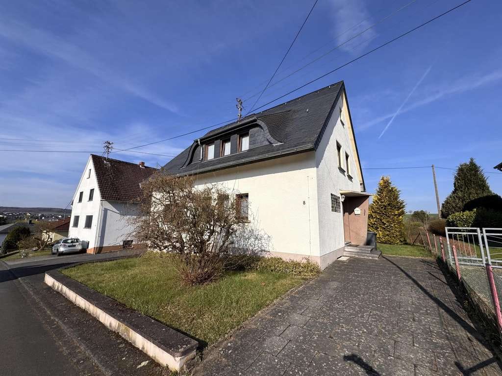 Immobilie in Steinebach an der Wied - !Jetzt zugreifen - Preis gesenkt! „Hier beginnt Zuhause – großzügiges Einfamilienhaus mit Potenzial“ - Bild 0