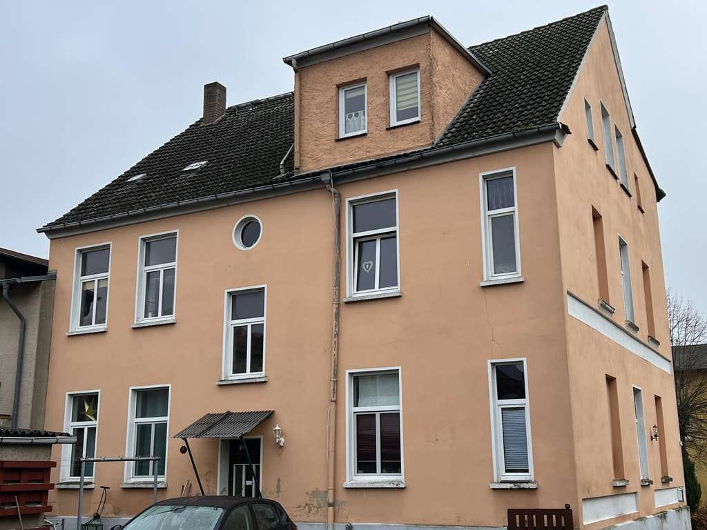 Immobilie in Malchin - Stadthaus mit 3 Wohnungen, vermietet, gute Rendite - Bild 1