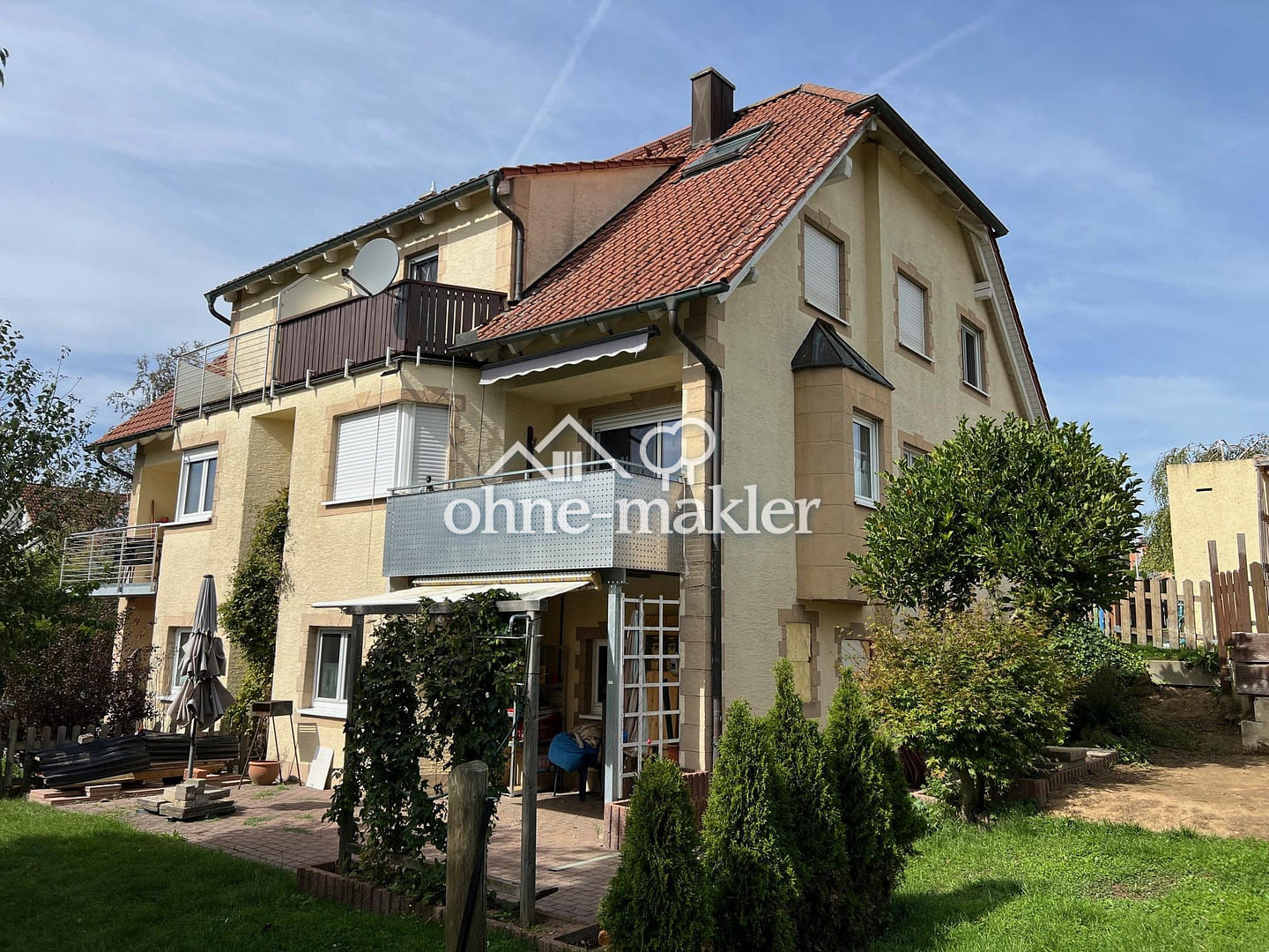 Immobilie in Itzgrund - Schöne DHH am Ortsrand mit unverbautem Blick // 147qm Wohnfläche / 7 Zimmer / Einziehen & Wohlfühlen - Bild 0