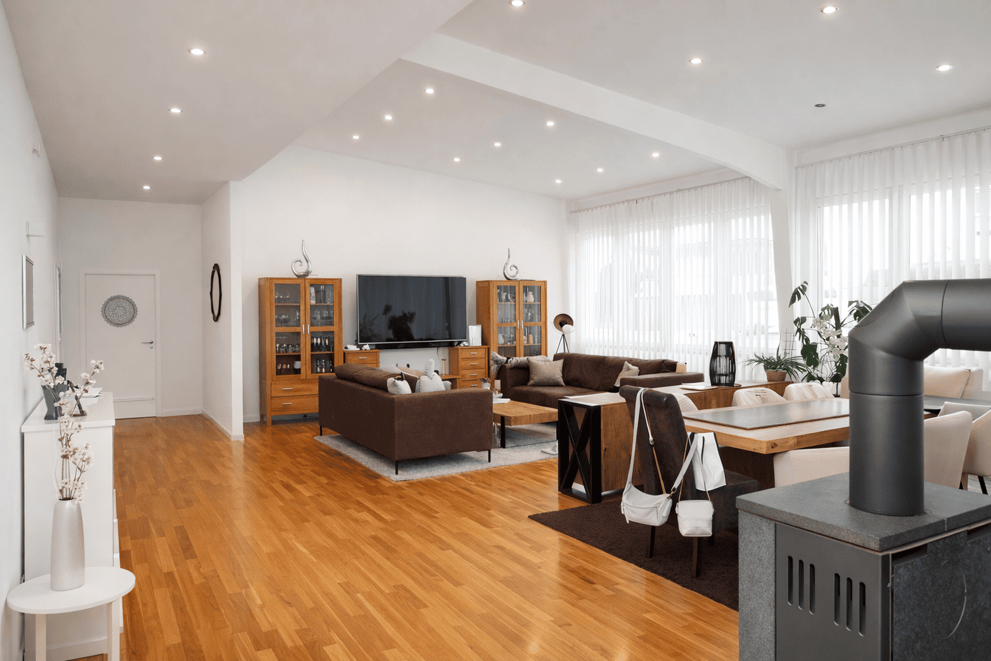 Immobilie in Höpfingen - Loftcharakter, Kamin & Südgarten - Wohnen der besonderen Art auf eine Ebene ca. 186 m² - Bild 1