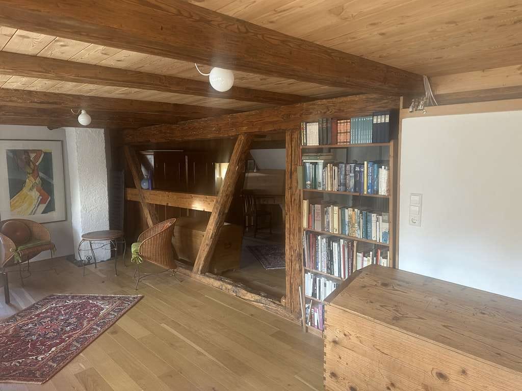 Immobilie in Rangendingen - Hochinteressantes Wohnhaus mit Scheune und Stellplätze - Bild 2