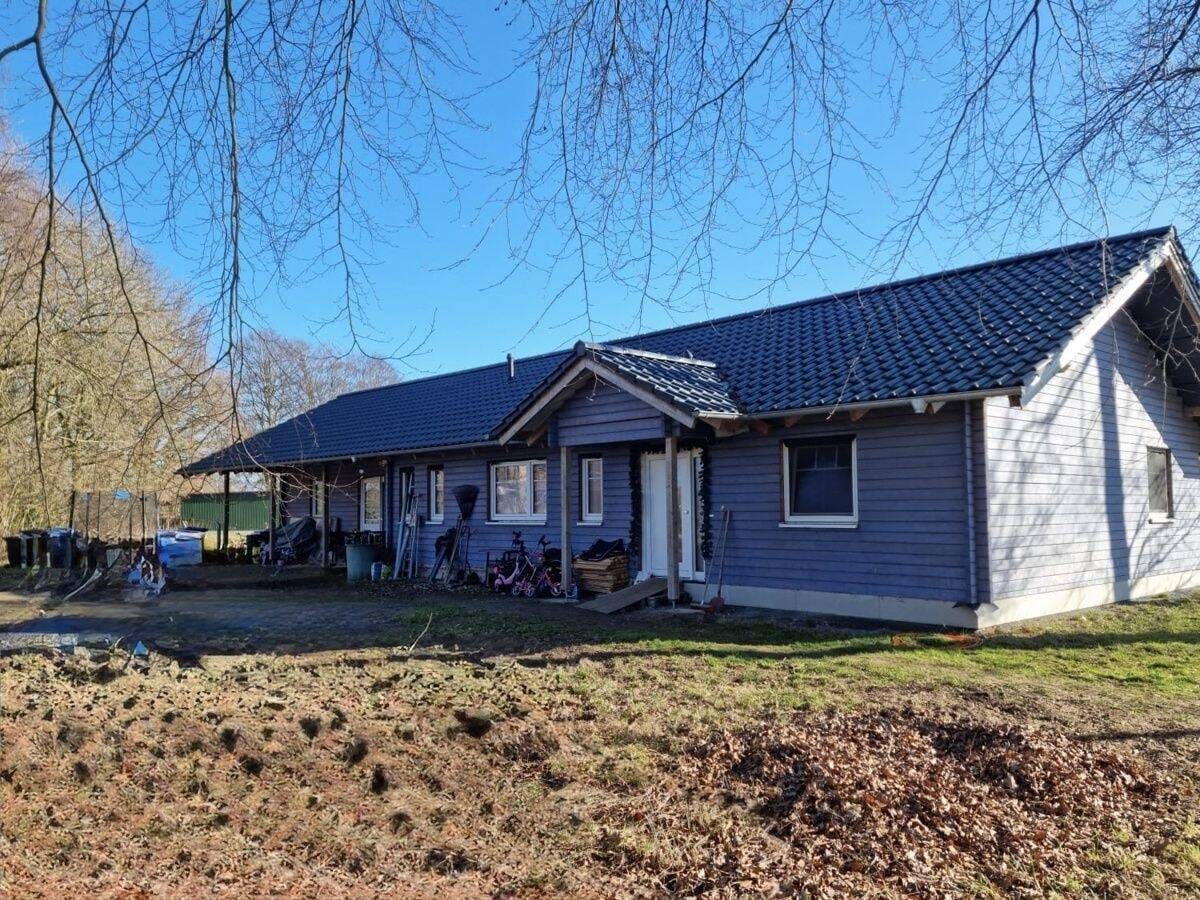 Immobilie in Schiffdorf - Volksbank Immobilien: Wohnen mit Weitblick -  ebenerdiges großes Haus von 2017 - Bild 0