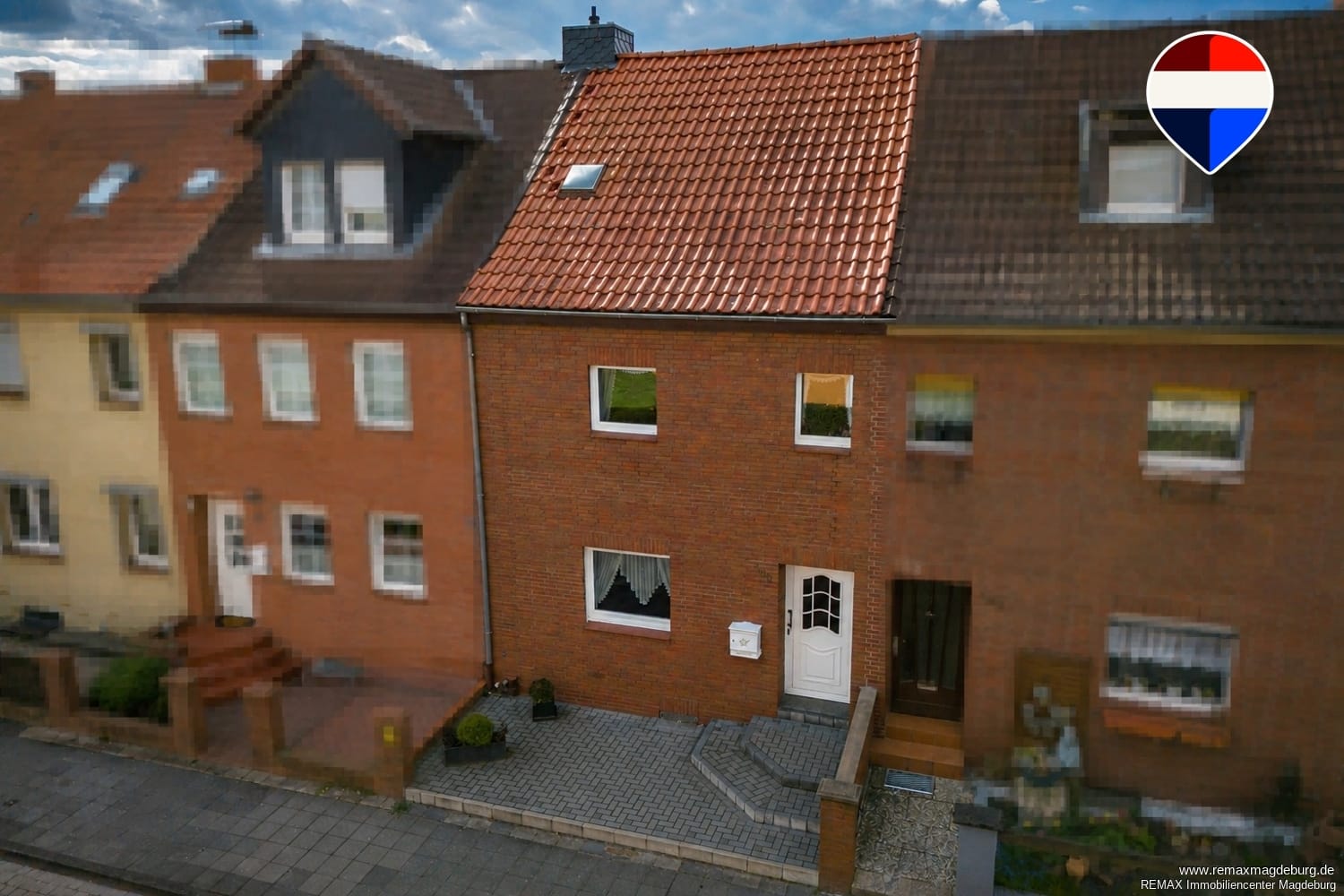 Immobilie in Helmstedt - Viel Raum auf drei Ebenen – Reihenmittelhaus mit Garten - Bild 0