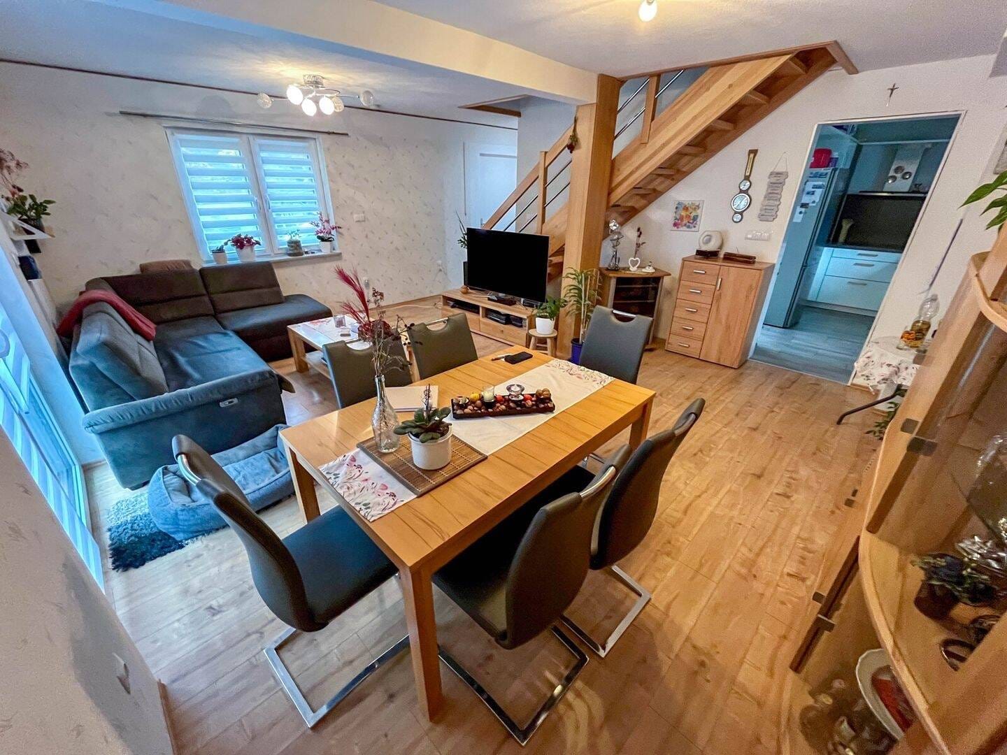 Immobilie in Geroldsgrün - Familientraum mit Zukunft - modernes Haus mit ausbaufähigem DG - Bild 2