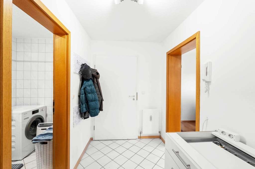 Immobilie in Herbolzheim - Helle 2-Zimmer-Wohnung mit überdachtem Balkon und Tiefgaragenstellplatz in Herbolzheim - Bild 3