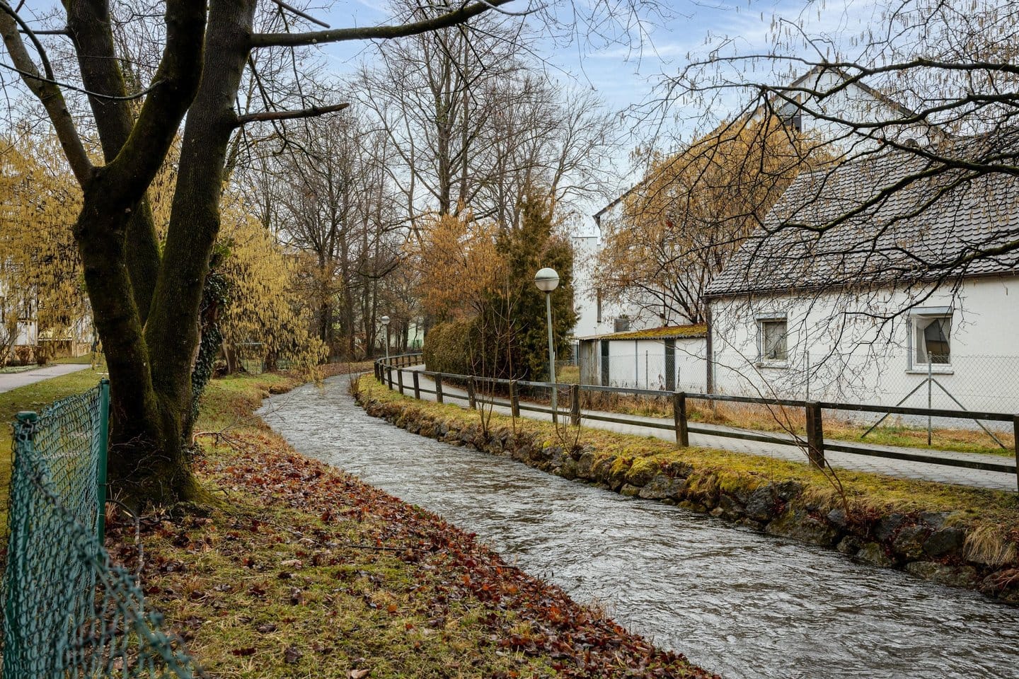 Immobilie in Karlsfeld - Clever geschnittene 2-Zimmer Wohnung mit separater Küche und direkter S-Bahn-Anbindung - Bild 2