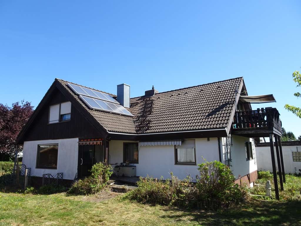 Immobilie in Herzogenaurach - Ruhig gelegenes Zweifamilienhaus mit Doppelgarage in Herzogenaurach-Nähe Schulzentrum Süd - Bild 0