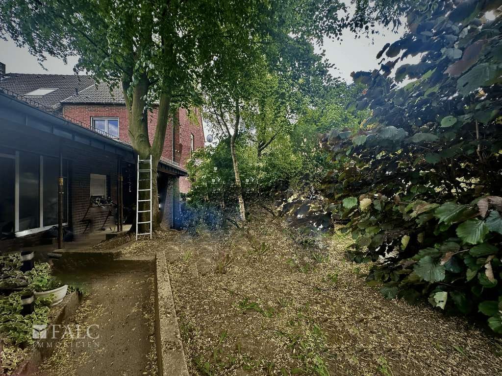 Immobilie in Heinsberg - Doppelhaushälfte mit Einliegerwohnung, Endarbeiten und einem weitläufigen Grundstück - Bild 4