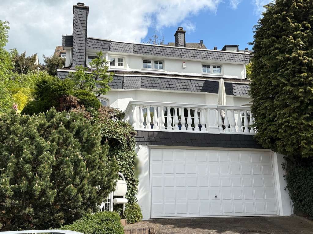 Immobilie in Urbar - Hochwertiges Haus in Ausblicklage Urbar - Bild 0