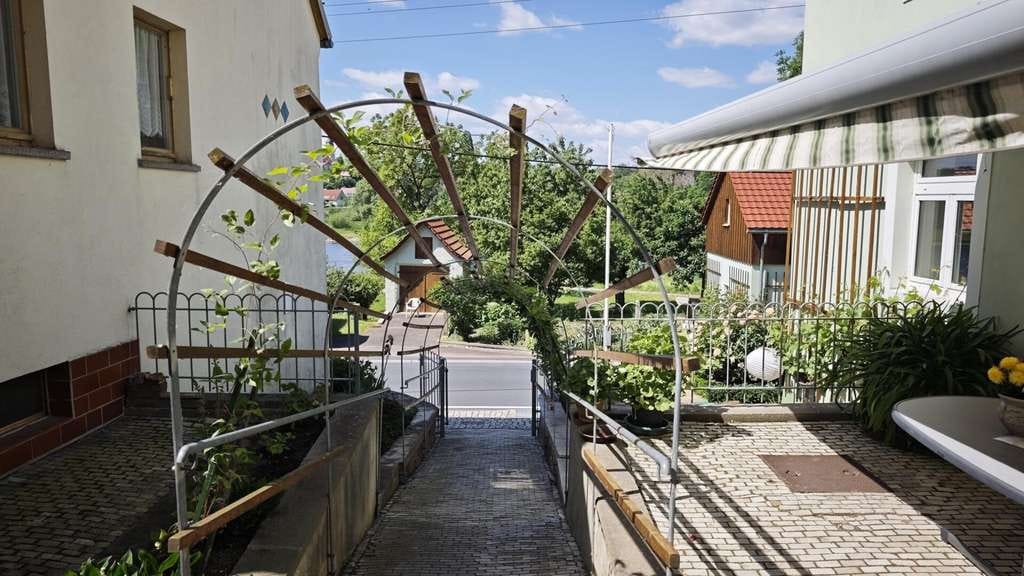 Immobilie in Diera-Zehren - Idyllisches Zweifamilienhaus an der Sächsischen Weinstraße! - Bild 2