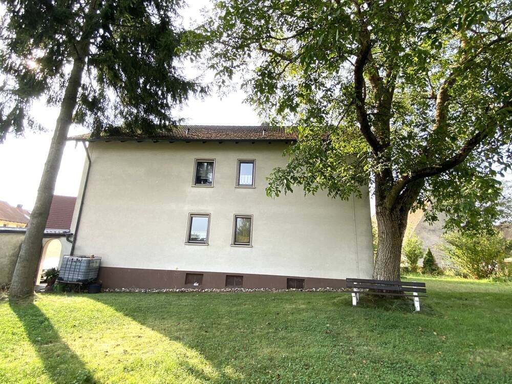 Immobilie in Schlüsselfeld - Geräumiges Ein- bis Mehrfamilienhaus mit großem Grundstück! - Bild 1