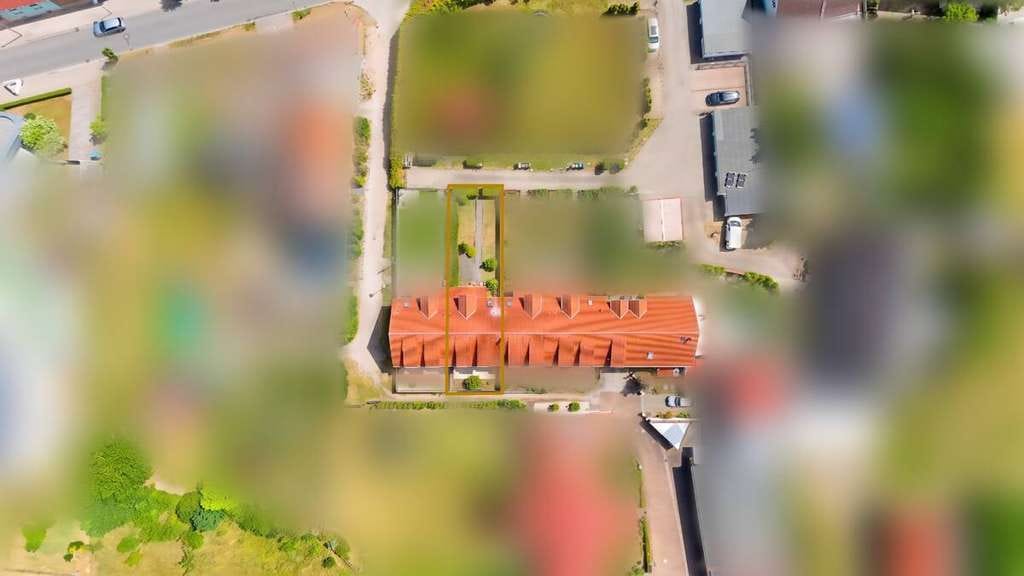 Immobilie in Sandersdorf-Brehna - Leben in Zscherndorf – familienfreundliches Reihenmittelhaus mit Terrasse, Garten und Garage - Bild 2