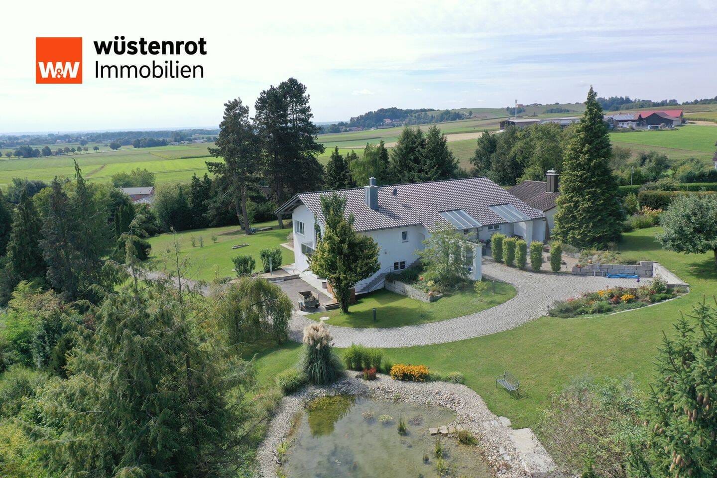 Immobilie in Niederwinkling - Luxus & Natur vereint: Exklusives Anwesen mit Pool, PV-Anlage & 7.000 m2 Grundstück i Niederwinkling - Bild 0