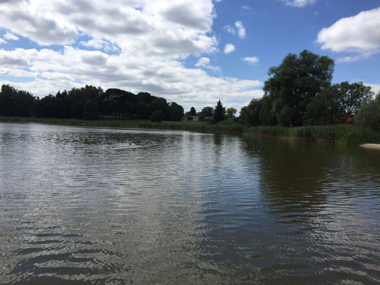 Immobilie in Kremmen - Natur trifft Ruhe + Erholung! 2 Bungalows - am Beetzer See - stehen für Sie bereit + Baugrundstück - Bild 0