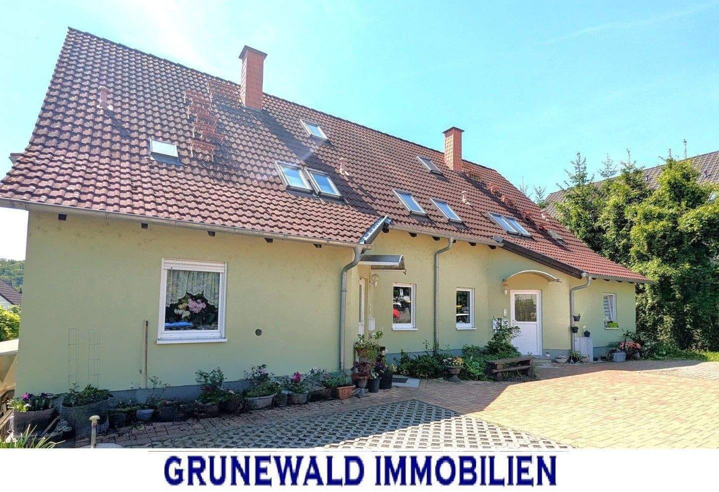 Immobilie in Dornburg-Camburg - Attraktive Doppelhaushälfte in idyllischer Lage von Camburg  - Bild 0