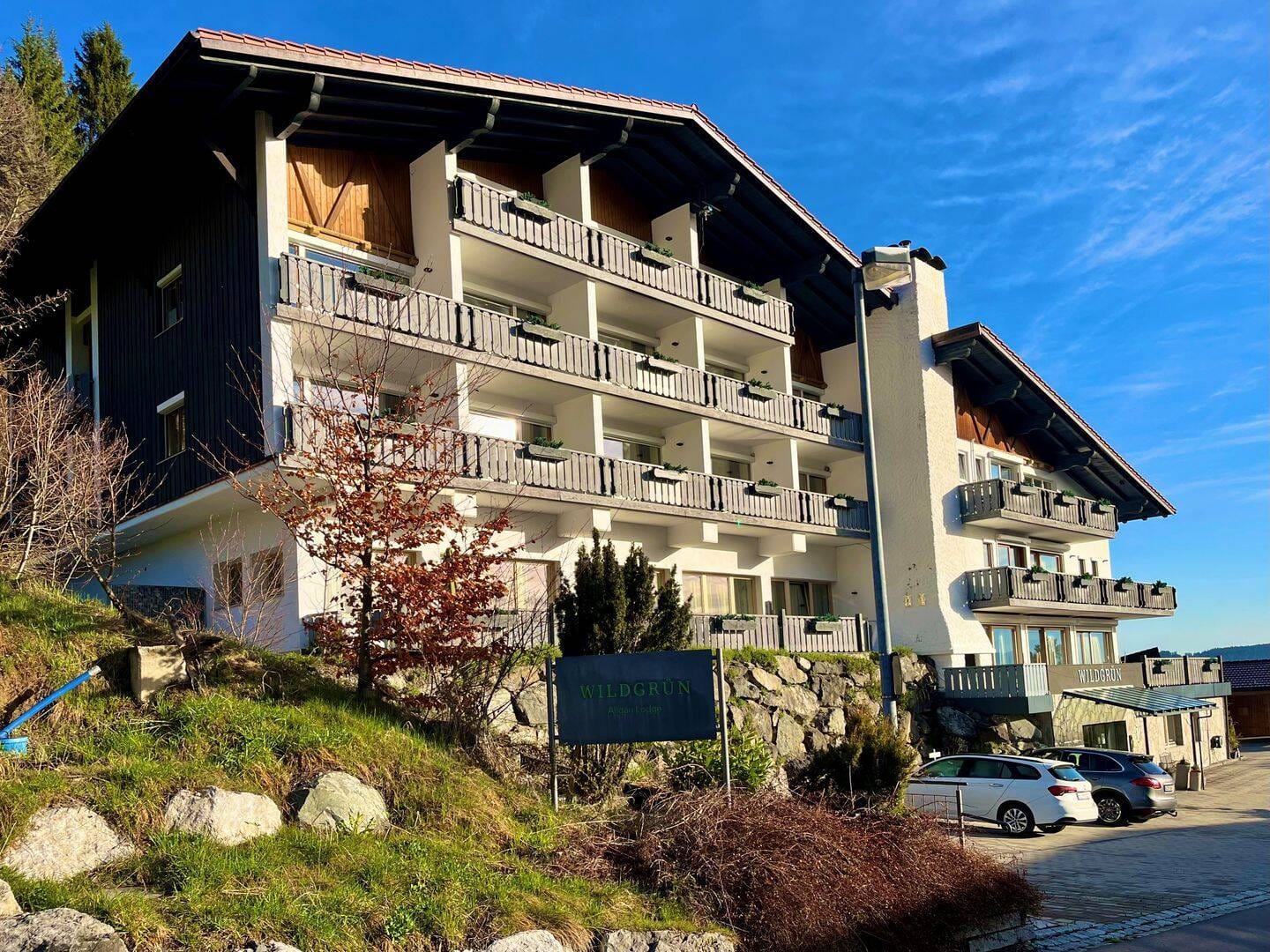 Immobilie in Pfronten - Drei stilvolle Ferienwohnungen in den Allgäuer Alpen – Kapitalanlage oder Rückzugsort in bester Lage von Pfronten - Bild 0