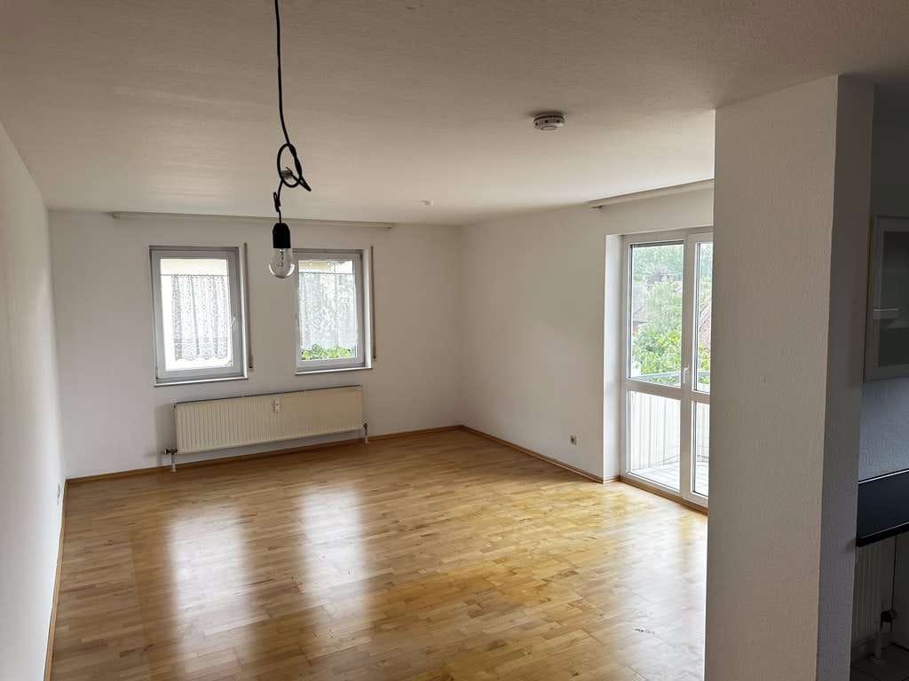 Immobilie in Lauffen am Neckar - Lauffen a.N.: Helle 2-Zi.-Südwohnung mit Balkon & Aufzug – provisionsfrei - Bild 0