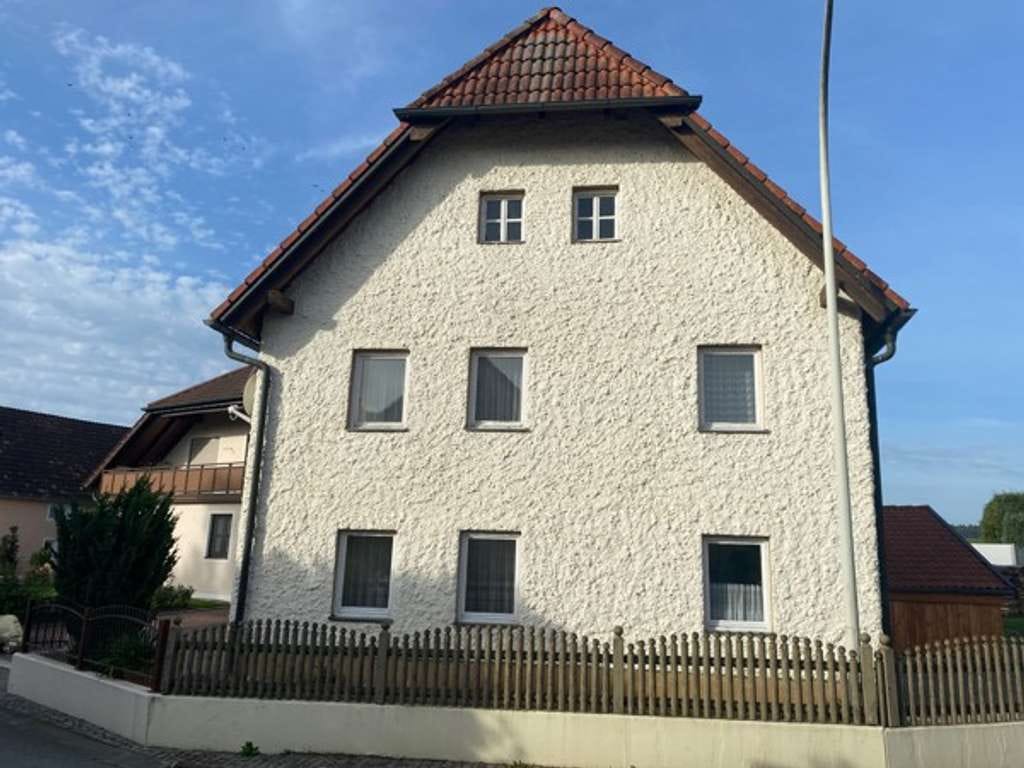 Immobilie in Abensberg - Renovierungsbedürftiges Einfamilienhaus in Abensberg - Pullach - Bild 1