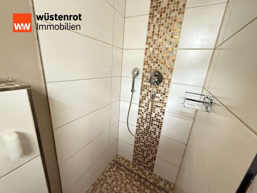 Immobilie in Ehra-Lessien - Ich bin ein erst 8 Jahre altes Haus mit Carport und großem Grundstück und suche eine neue Familie! - Bild 3