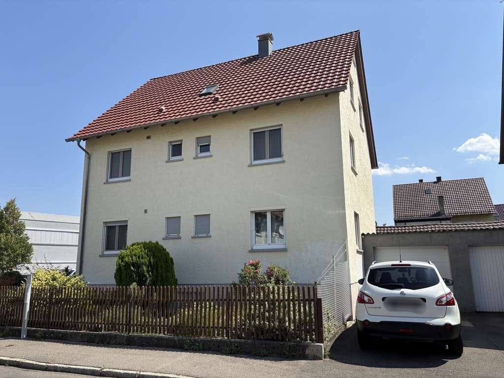 Immobilie in Salach - Gepflegtes 2-3 Familienhaus mit schönem Garten und Garage! - Bild 1