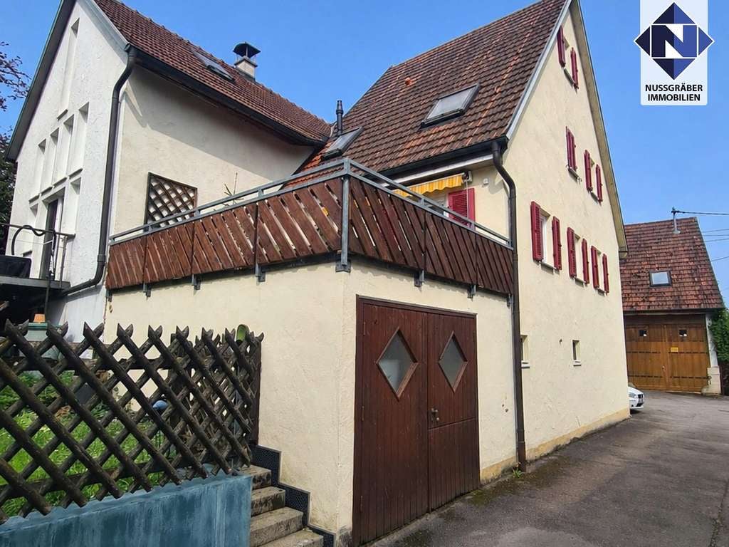 Immobilie in Frickenhausen - Gemütliches Reihenendhaus mit Dachterrasse und Galeriezimmer – ideal für Paare, kleine Familie - Bild 1