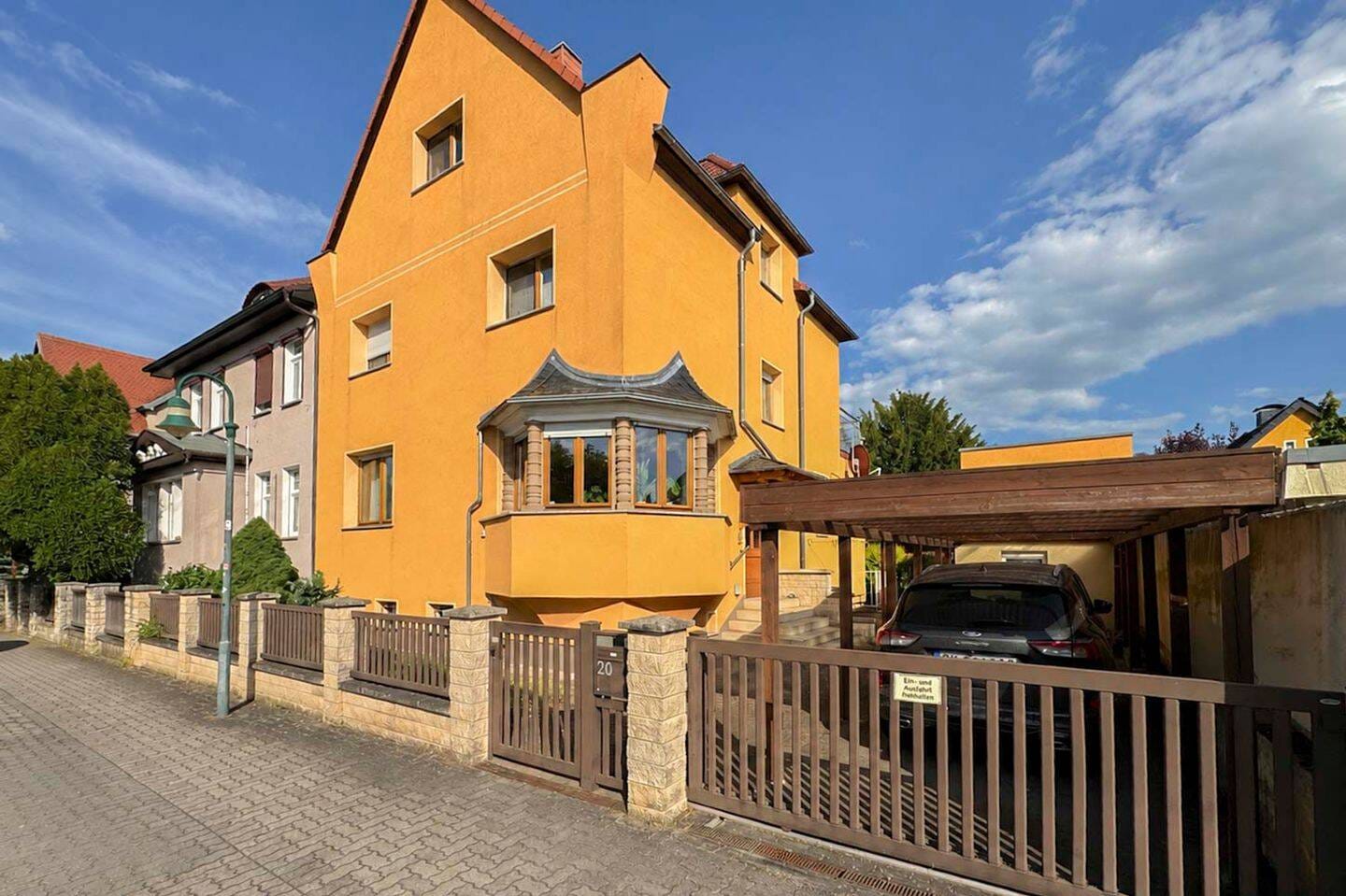 Immobilie in Kabelsketal - Charmantes Familienhaus mit Sauna, Garten und Carport in Kabelsketal-Zwintschöna - Bild 0