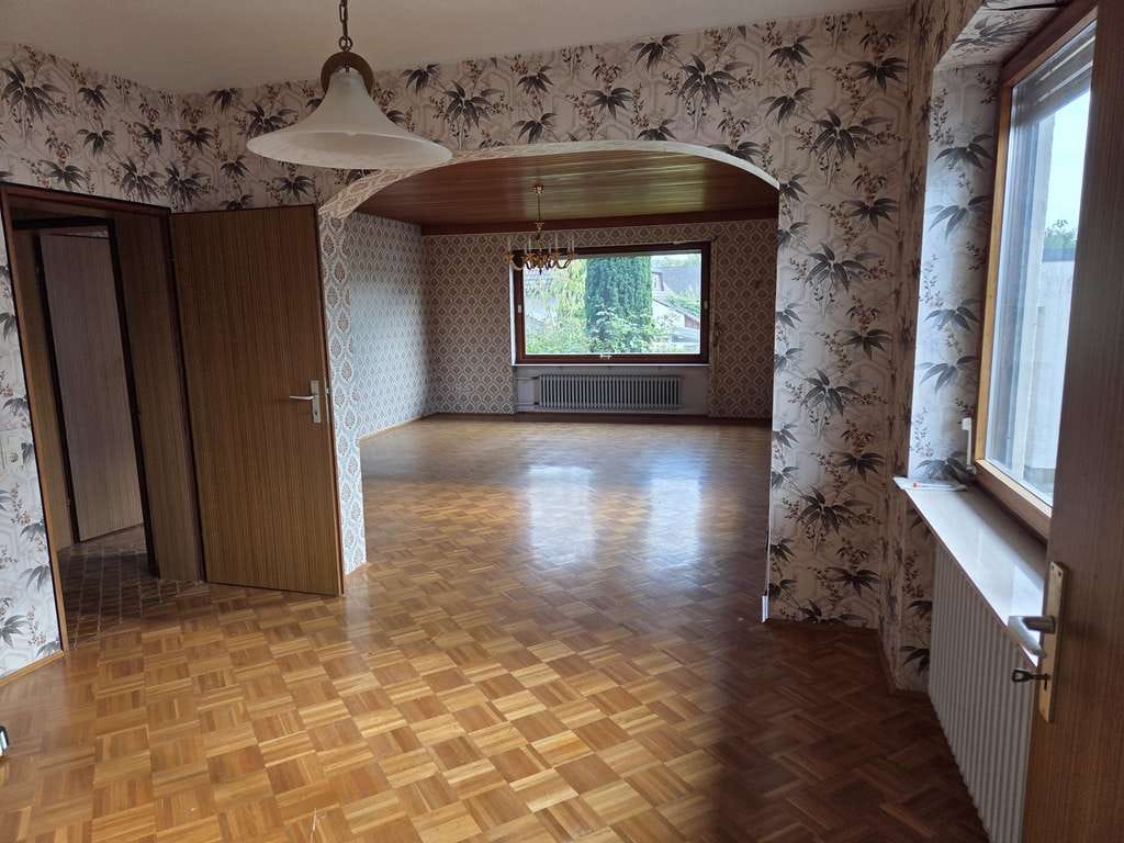 Immobilie in Frensdorf -  Einfamilien-Bungalow mit 1426 qm großem Grundstück in Reundorf bei Bamberg zu verkaufen - Bild 2