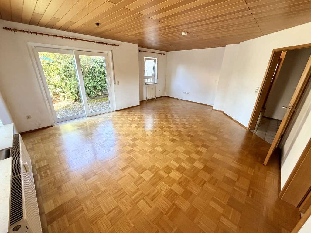 Immobilie in Bad Wimpfen - Barrierefreie Erdgeschosswohnung mit Terrasse, 3 Stellplätzen sowie 1 TG Stellplatz - Bild 1
