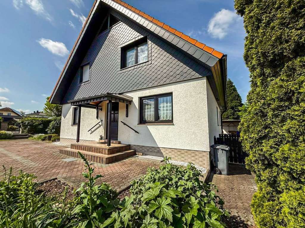 Immobilie in Krostitz - Großzügiges EFH | Einliegerwohnung möglich | ausgebauter Keller & Dachboden - Bild 2