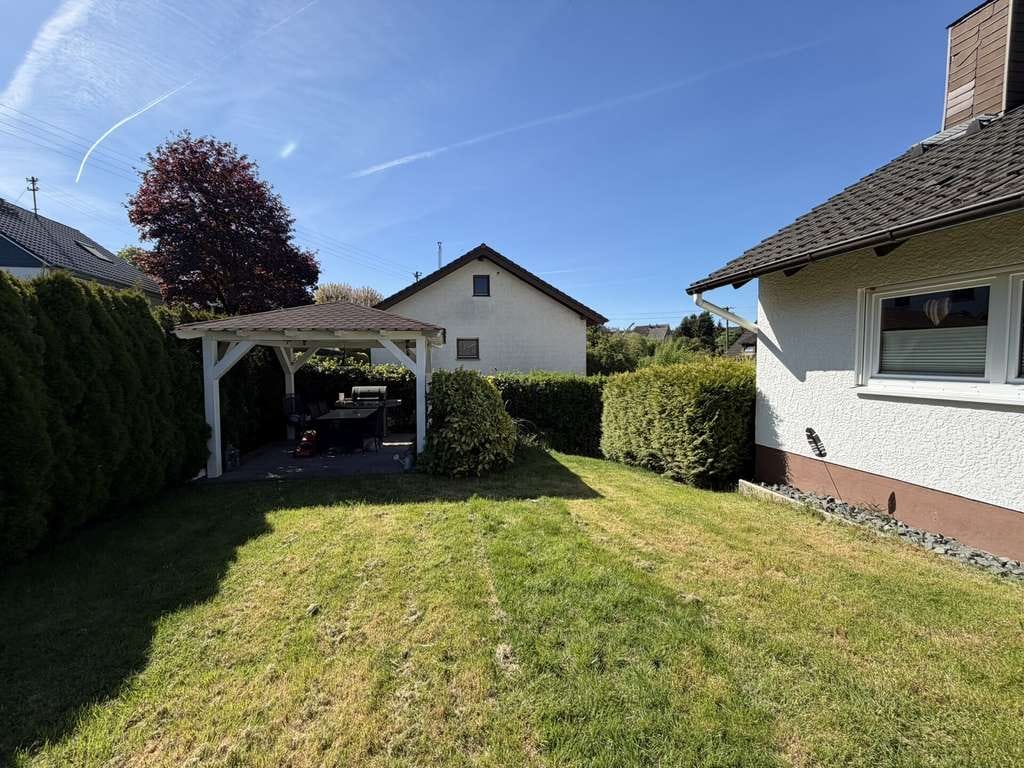 Immobilie in Mittelhof - Gepflegtes Einfamilienhaus mit Garten in guter Lage, zwischen Wissen & Betzdorf! - Bild 2