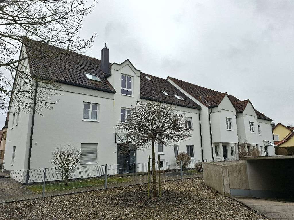 Immobilie in Meitingen - Vermietetes RMH im Stadthausstil mit Garten und zwei TG-Stellplätzen! - Bild 1