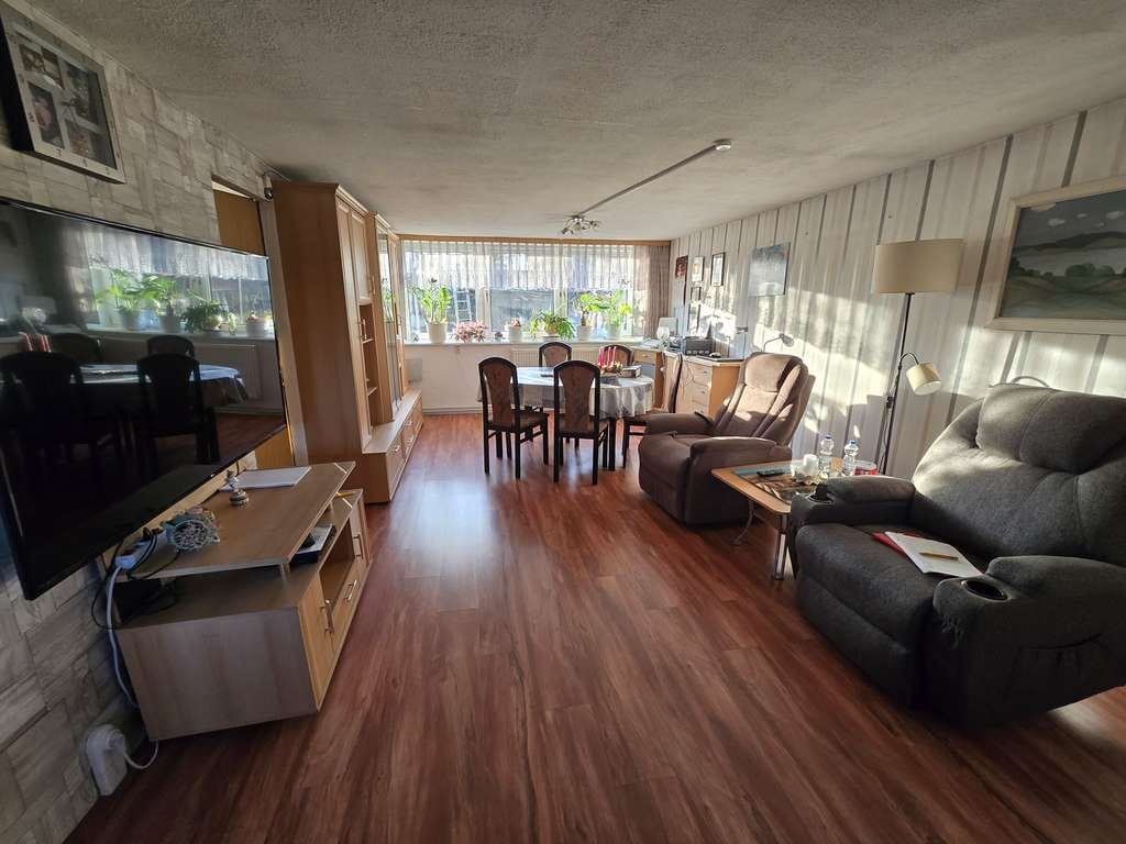 Immobilie in Lindow (Mark) - SELTENE TOP-GELEGENHEIT: massives Ferienhaus mit Steg am See in Lindow-Gühlen sofort nutzbar ***** - Bild 2