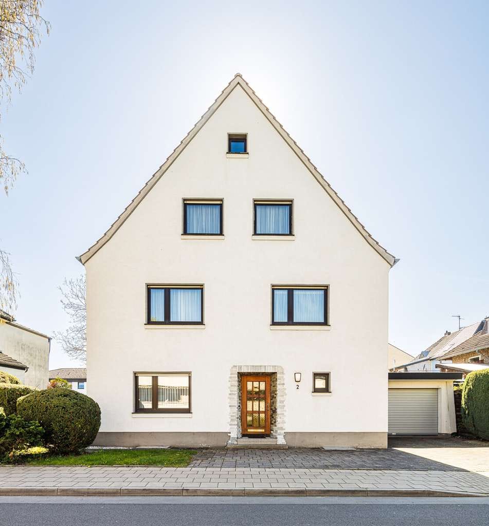 Immobilie in Kreuzau - Großzügiges Einfamilienhaus mit viel Potenzial in Kreuzau! - Bild 2
