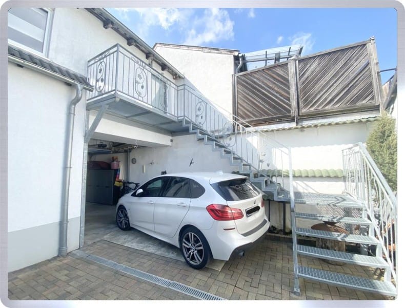 Immobilie in Kiedrich - ** Kiedrich: Einfamilienhaus mit Einliegerwohnung in ruhiger Anliegerstraße ** - Bild 1