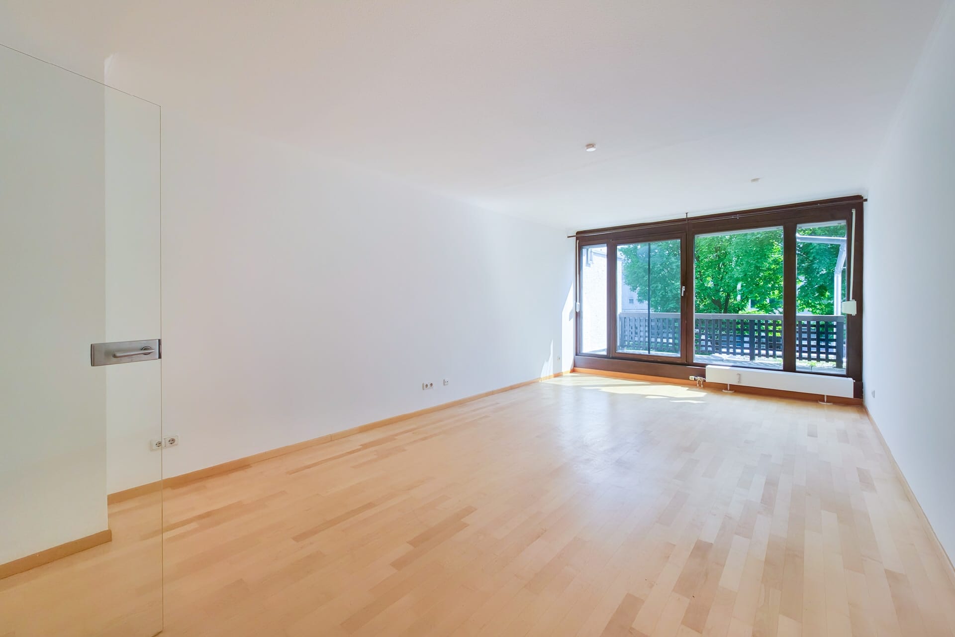 Immobilie in Eichenau - AIGNER - Helle 3-Zimmer-Wohnung mit zwei Balkonen und perfekter Anbindung in Eichenau - Bild 0