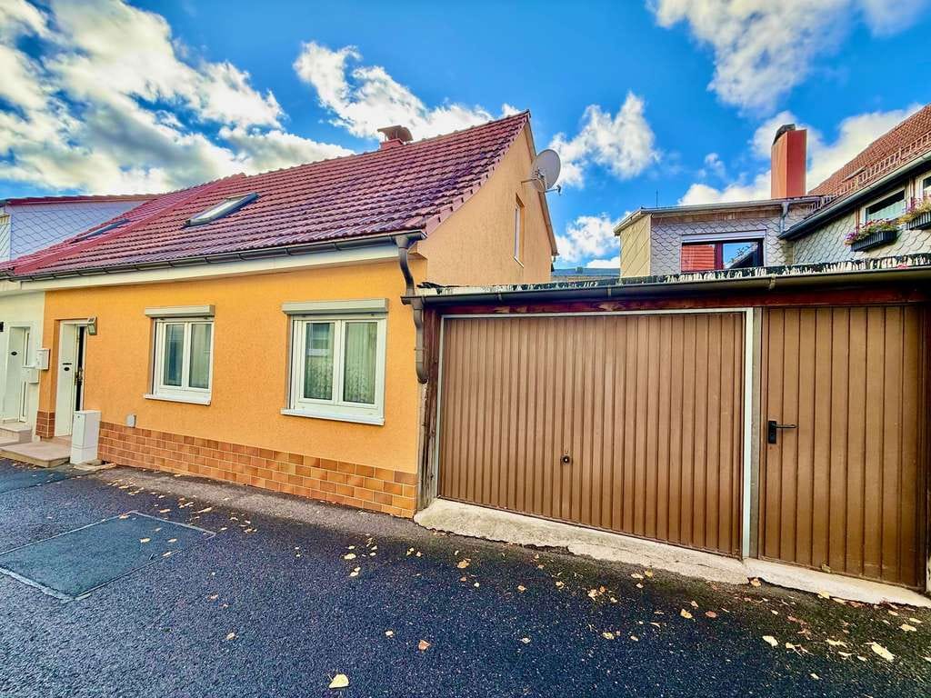 Immobilie in Geratal - geräumiges Einfamilienhaus mit Garage- ideal für Familien mit handwerklichem Geschick! - Bild 0