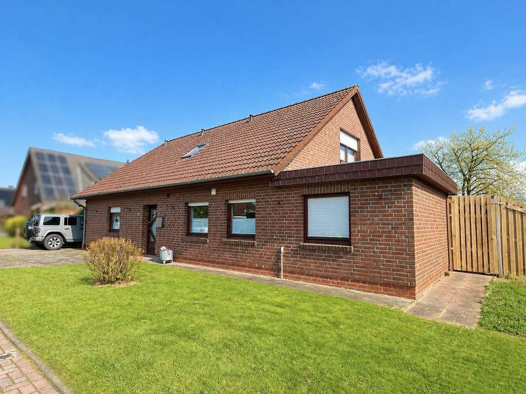 Immobilie in Brake - Einziehen und wohlfühlen: Modernisiertes Einfamilienhaus in ruhiger Lage von Brake! - Bild 0