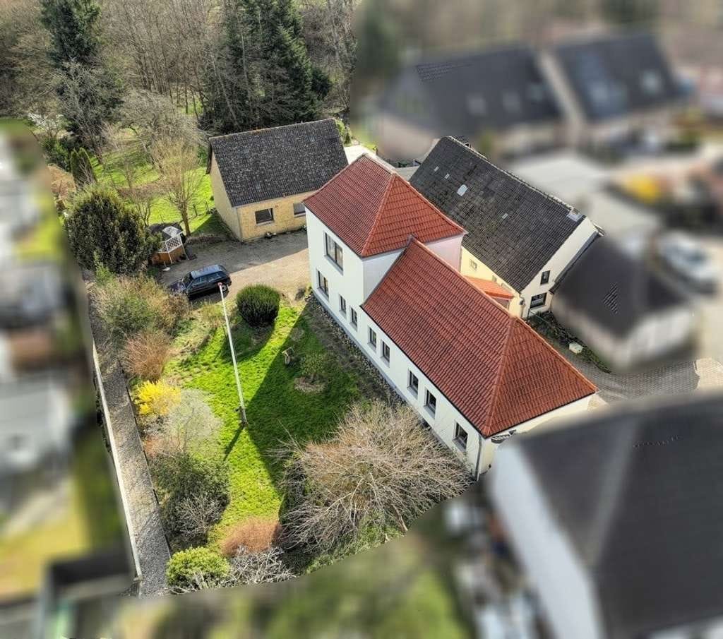 Immobilie in Glücksburg - Ensemble aus 3 Objekten auf großzügigem Grundstück in zentraler Lage! - Bild 1