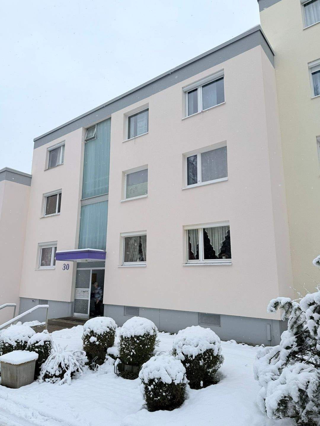 Immobilie in St. Georgen im Schwarzwald - Attraktive 2 Zimmerwohnung mit Loggia  - Bild 0