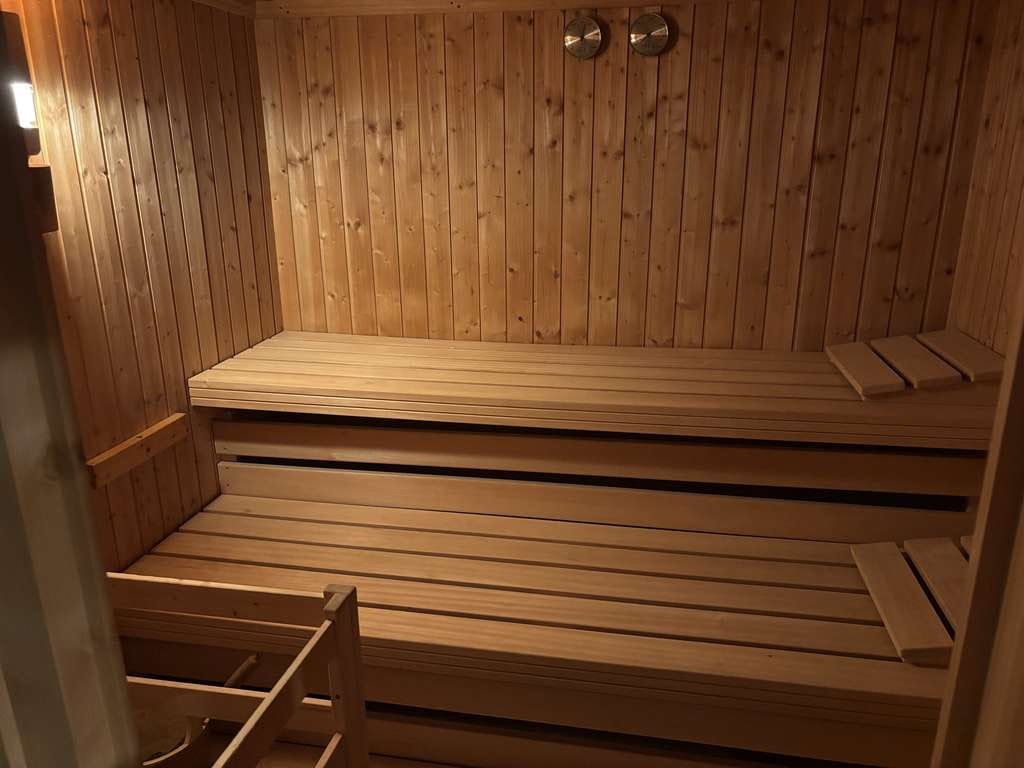 Immobilie in Kirchheim bei München - Ideal für Familien im Lindenviertel (6 Zimmer, Wärmepumpe, Solar, Garage, Garten, Balkone, Sauna) - Bild 4