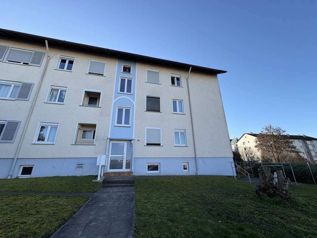 Immobilie in Bietigheim-Bissingen - Gemütliche 2-Zimmer-Dachgeschosswohnung mit zusätzlichem Raum & top Anbindung - Bild 0