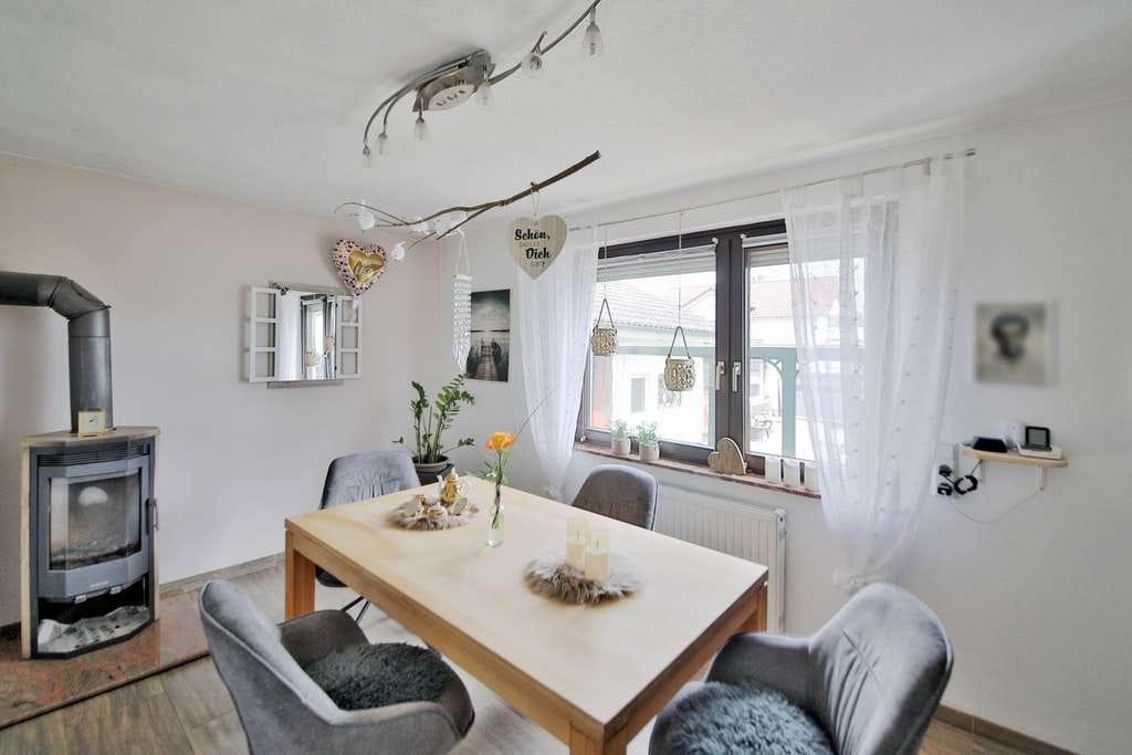 Immobilie in Massenbachhausen - Zweifamilienhaus mit schönem Garten & Perspektive – ideal für Kapitalanleger und spätere Eigennutzer - Bild 4