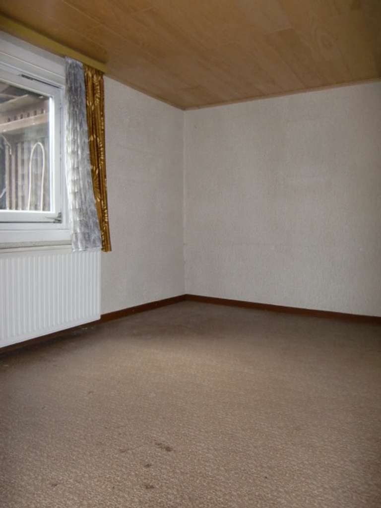 Immobilie in Bad Soden-Salmünster - "SCHNÄPPCHEN" Wohnhaus mit Charme, ca.  150 m² Wfl., 7 Zimmer, 299  m² Grundstück - Bild 4